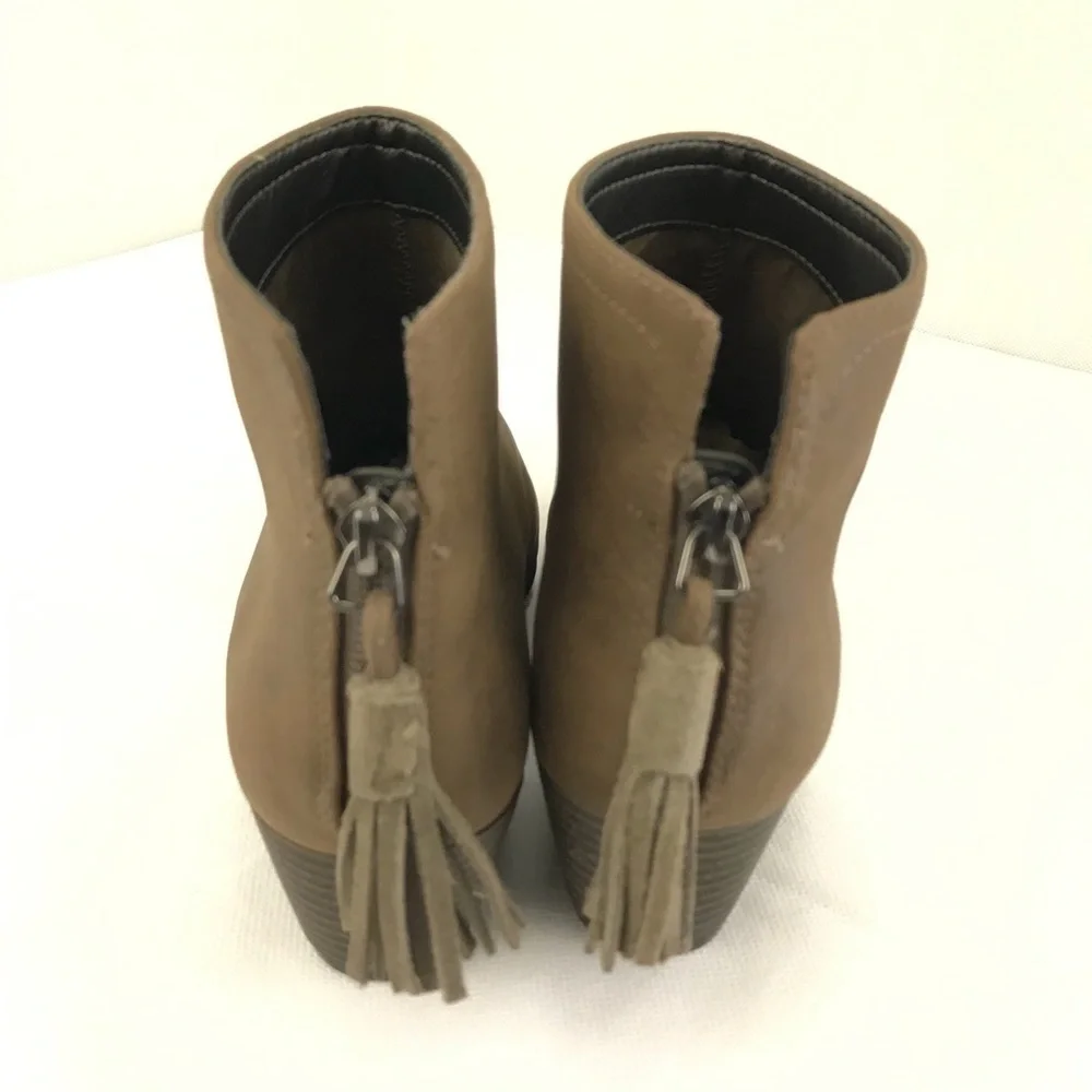 Reaction Kenneth Cole ankle boots suede women tan western bohemian casual city 8